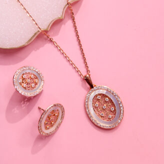 Glitzy Enamel  With Net Pattern Gold Design