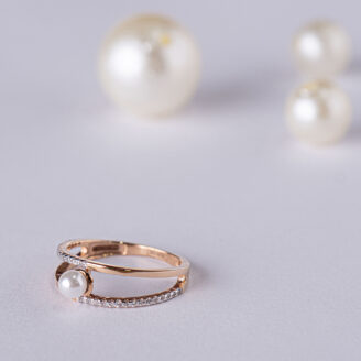 Radiant Pearl Ring
