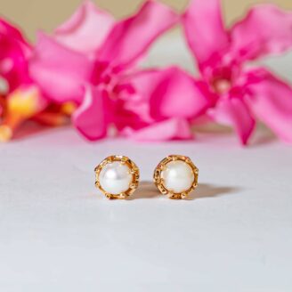 Pearl Gold Studs