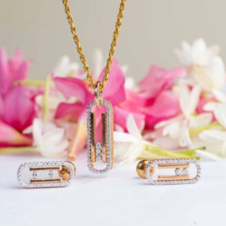 Sleek Design Oval Shape Pendant Sets