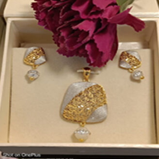 Lattice Designer Set With Pearl Accents