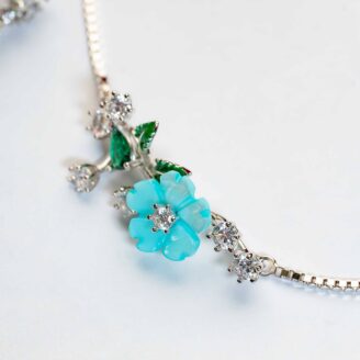 blue-floral-bracelet