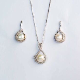 pearl-twist-danglers