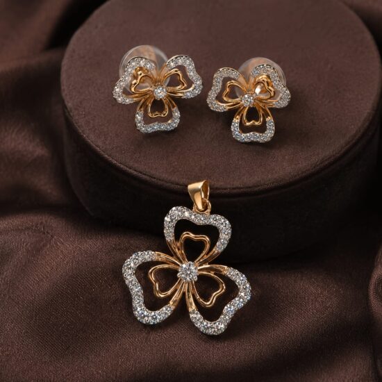 3-petal-diamond-pendant-set