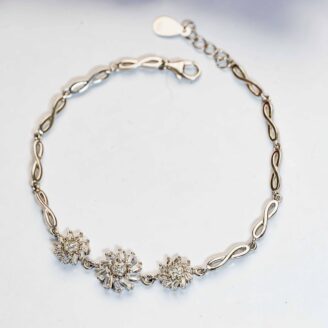 silver-floral-bracelet