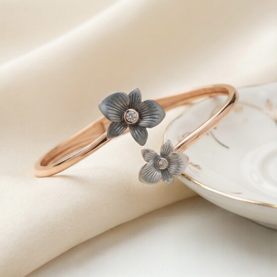 grey-lacquer-bracelet