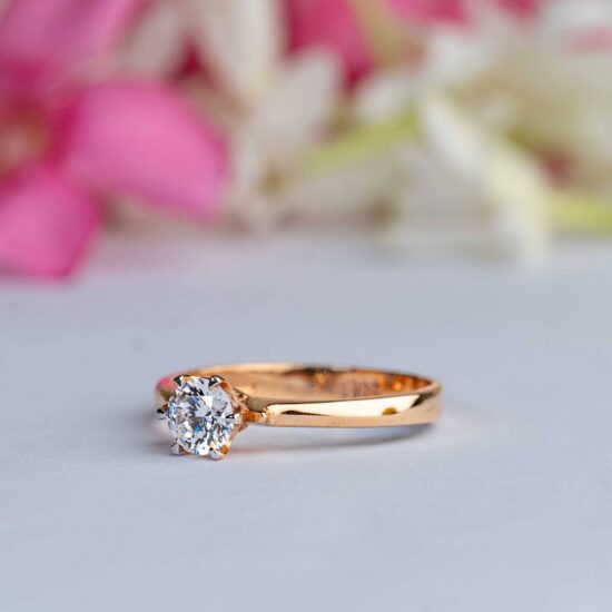 solitaire-gold-ring-side