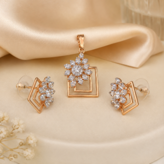 square-gold-pendant-set