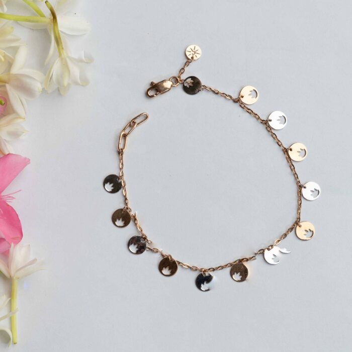trincket-gold-bracelet