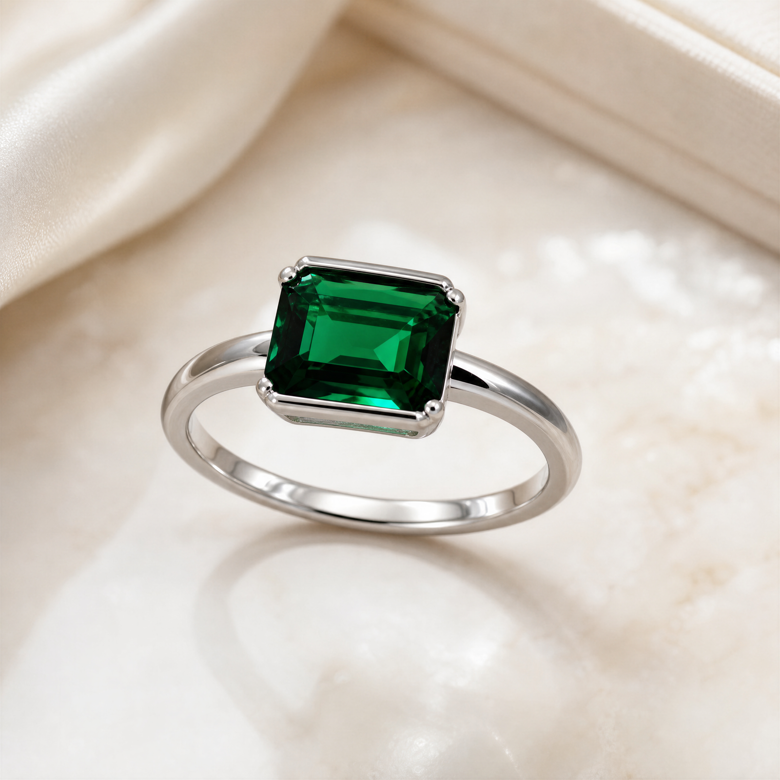 green-stone-silver-ring